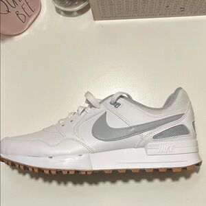 Nike Men's White and Silver Sneakers
